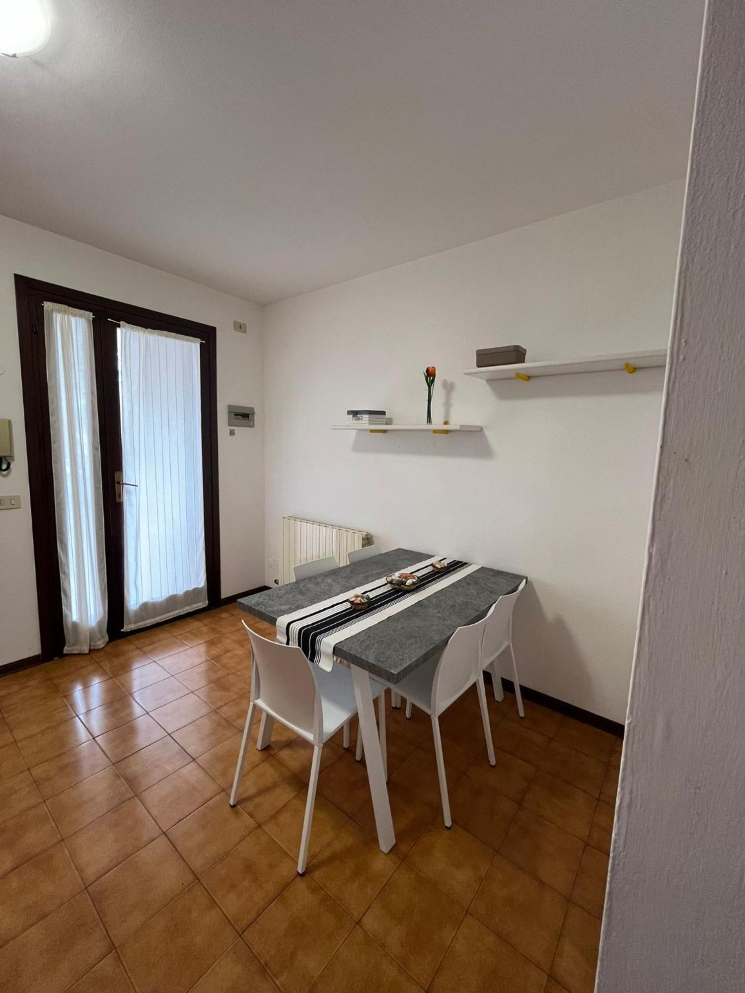 Onda Blu Apartment Бибионе Екстериор снимка
