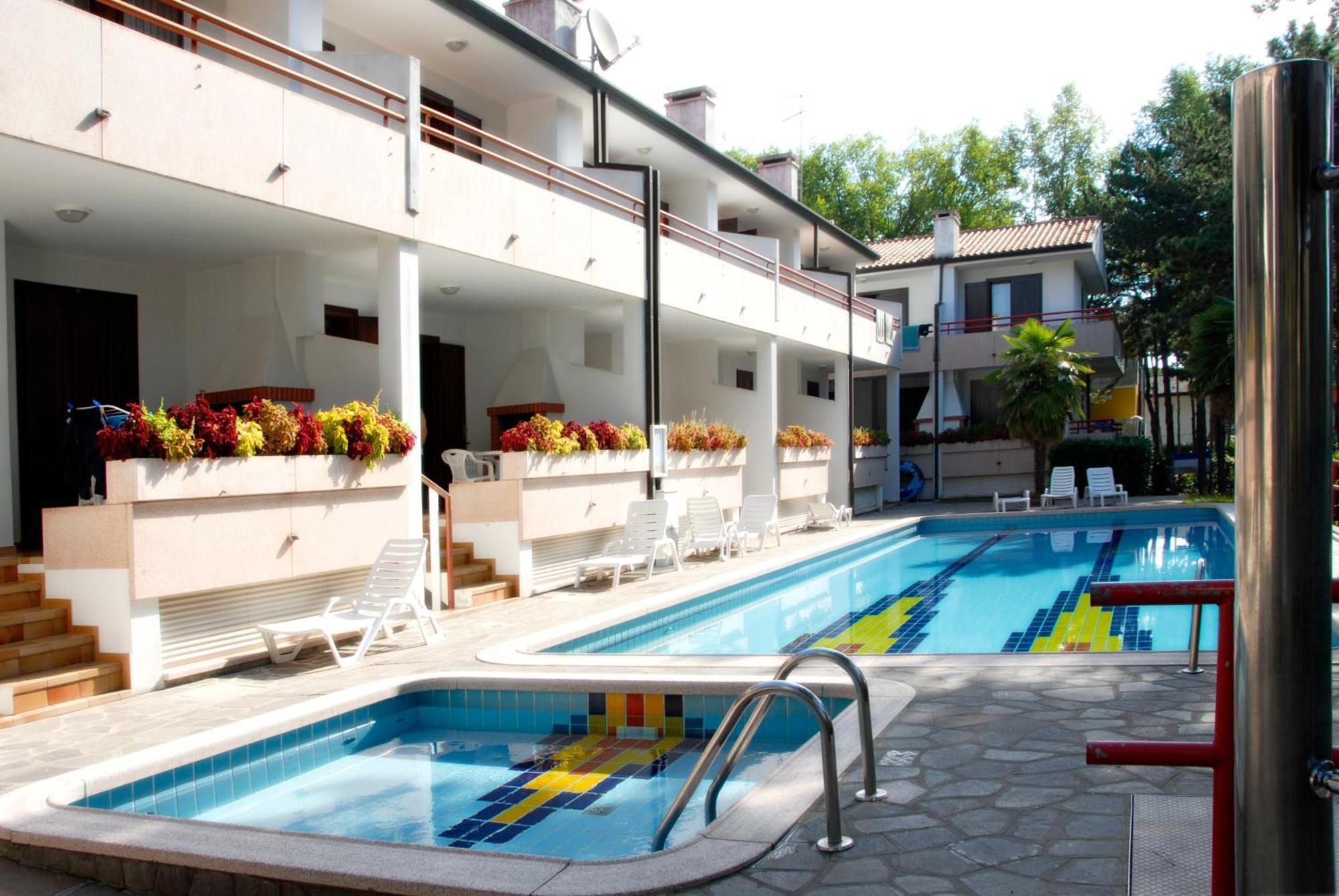 Onda Blu Apartment Бибионе Екстериор снимка